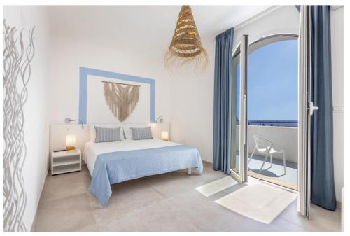 Salento astrea vista mare — 4-Star Luxury Hotel in Porto Cesareo, Italy