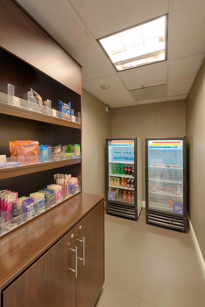 Best Western Plus Delta Inn & Suites - photo 20