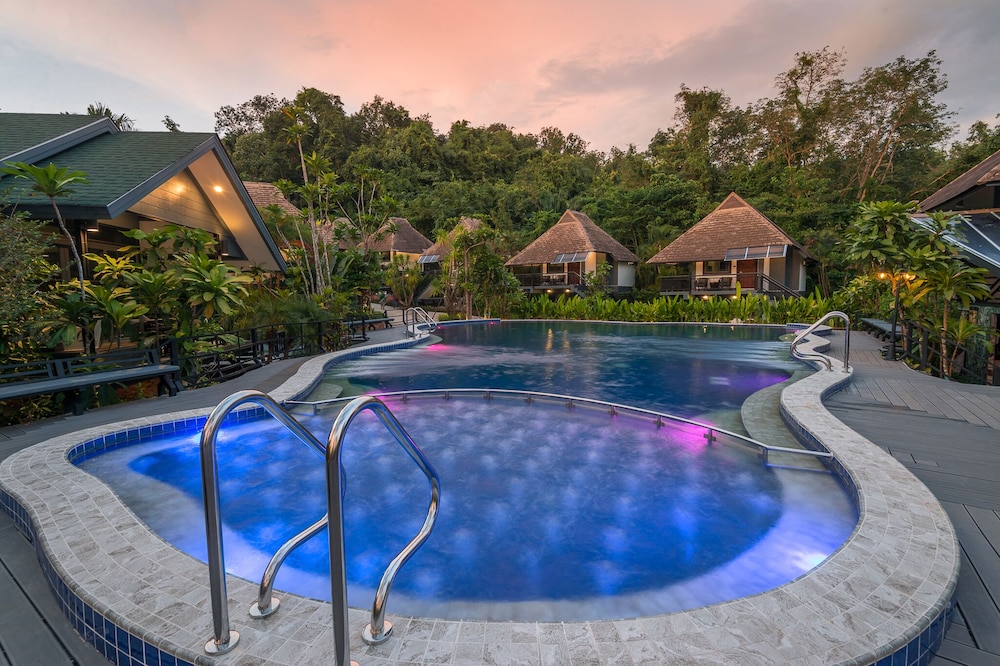 Loy Chalet — 4-Star Luxury Hotel in Krabi, Thailand