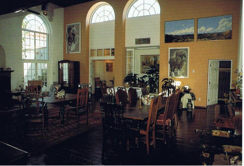 Lundeen Inn of the Arts - photo 3