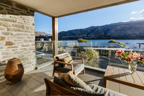 Lakeside central 3 bdrm Luxury — 4-Star Luxury Hotel in Wanaka, New Zealand