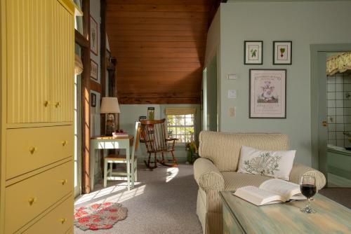 Camden Maine Stay Inn - photo 27