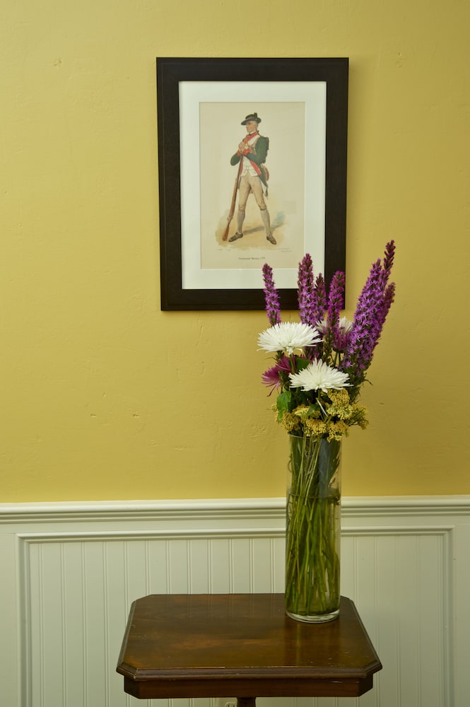Concord's Colonial Inn - photo 24