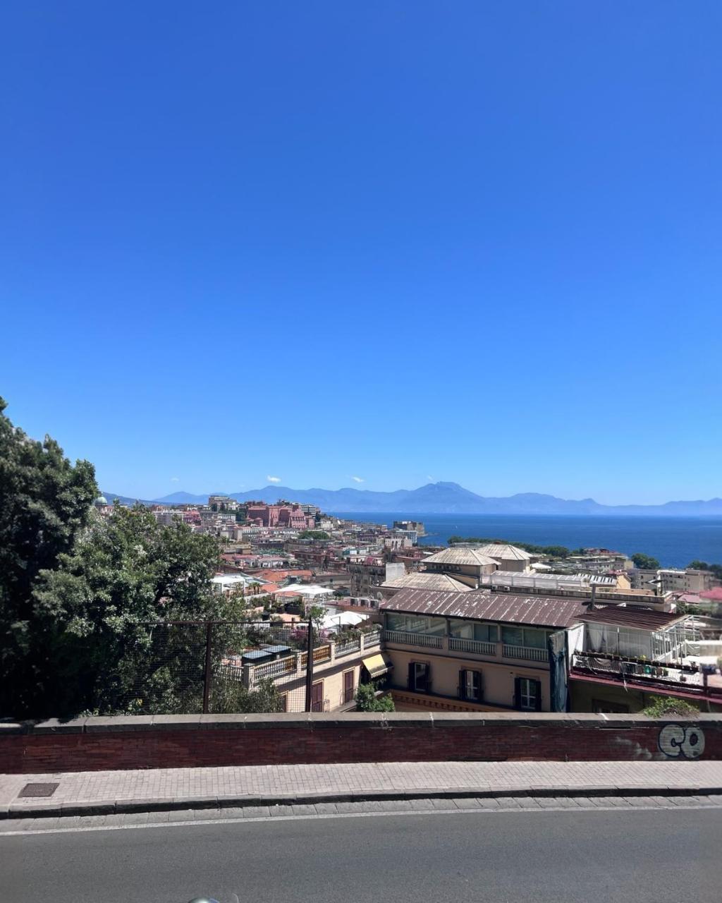 La Dolce Vista - carbon neutral hotel in Naples