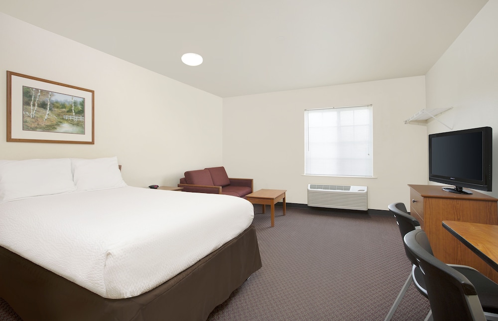 WoodSpring Suites Fort Worth Fossil Creek - photo 9