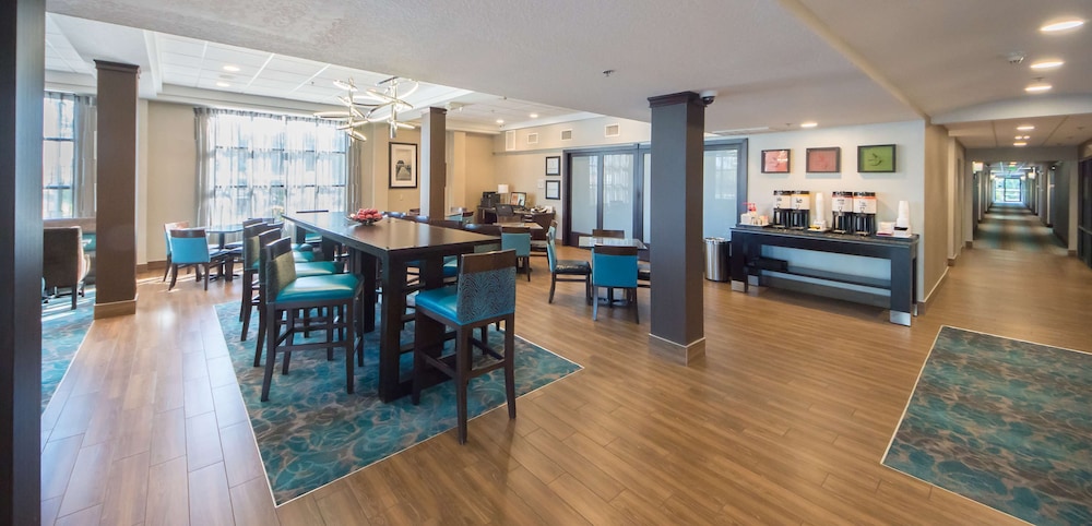 Hampton Inn Lakeland - photo 41