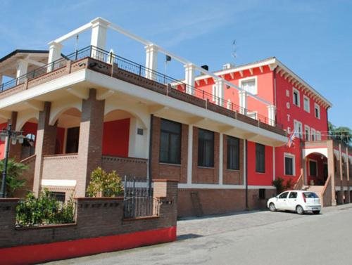 Hotel Cigno Reale - last minute hotel in Rolo