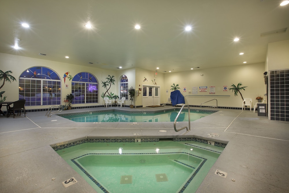 Prospector Hotel & Gambling Hall - photo 16