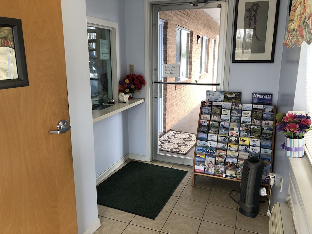 Americas Best Value Inn Jonesville - photo 2