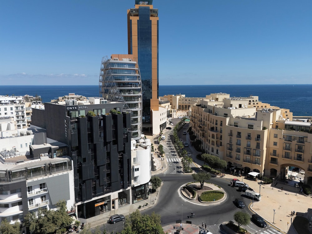 Onyx - last minute hotel in San Giljan