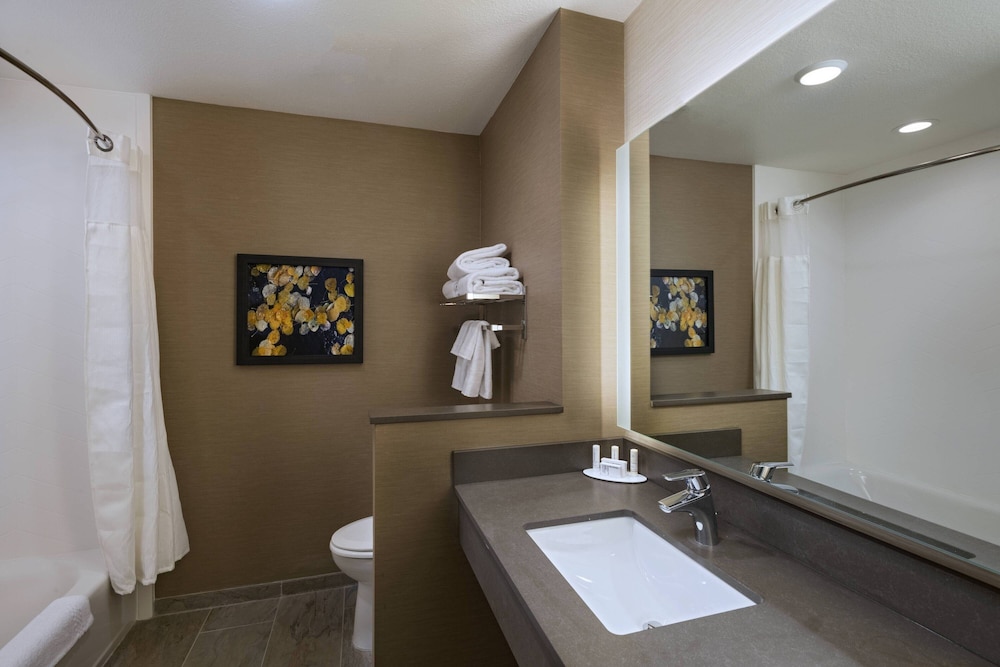 Fairfield Inn & Suites by Marriott Colorado Springs East Ballpark - photo 12