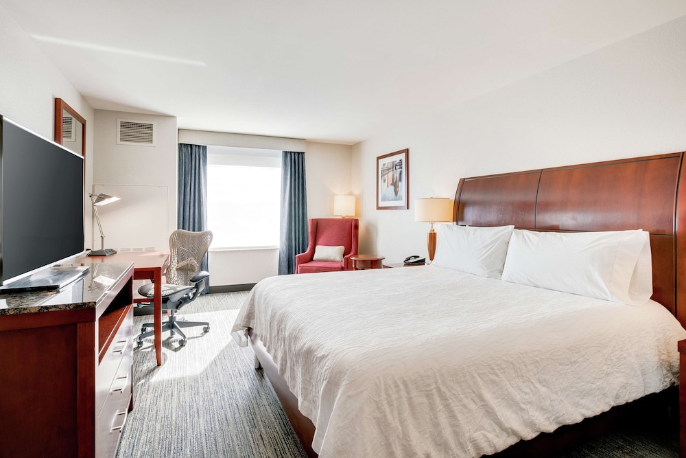 Hilton Garden Inn Milwaukee Airport - photo 21