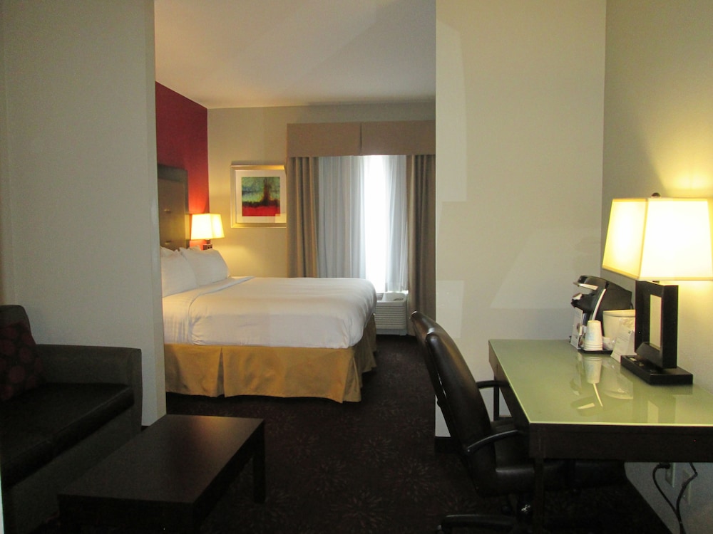 Holiday Inn Express Cloverdale by IHG - photo 34