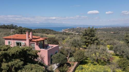 Eleni's House — 4-Star Luxury Hotel in Asopos, Greece