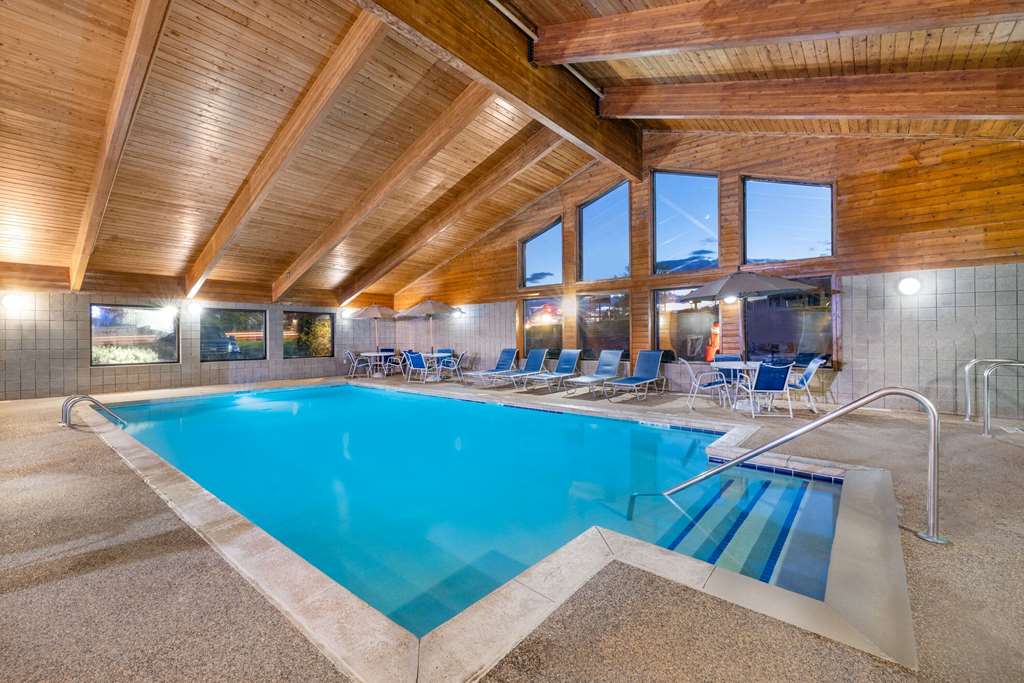 AmericInn by Wyndham Dickinson - photo 13
