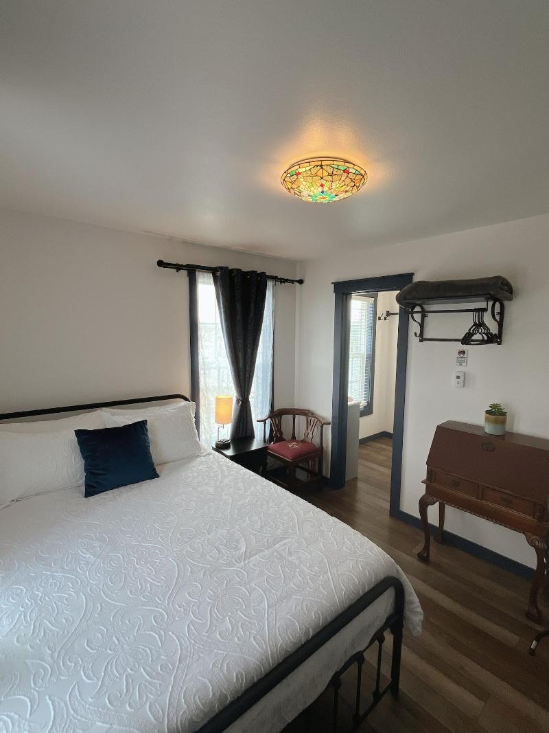 Hyland Hotel - photo 19