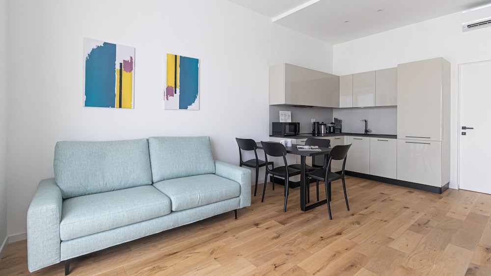 Italianway Comfort D'aragona 2 — 4-Star Luxury Hotel in Milan, Italy
