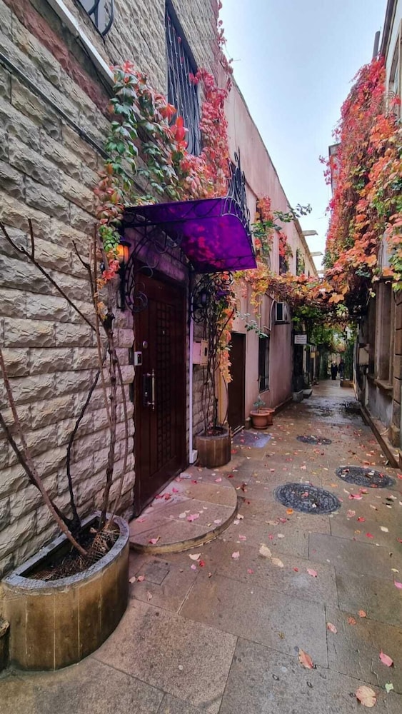Silent Stone Hotel — 4-Star Luxury Hotel in Baku, Azerbaijan
