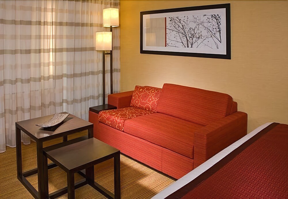 Courtyard by Marriott Burlington Mt. Holly Westampton - photo 8