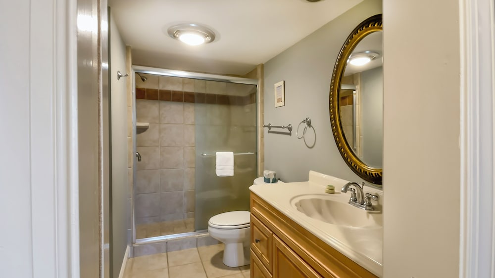 Harbour Town Haven Spacious 4Bd 4Ba Retreat - photo 12