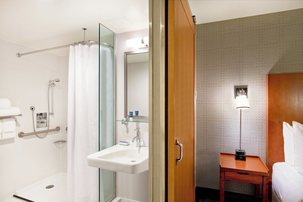 Four Points by Sheraton Midtown Times Square - photo 13