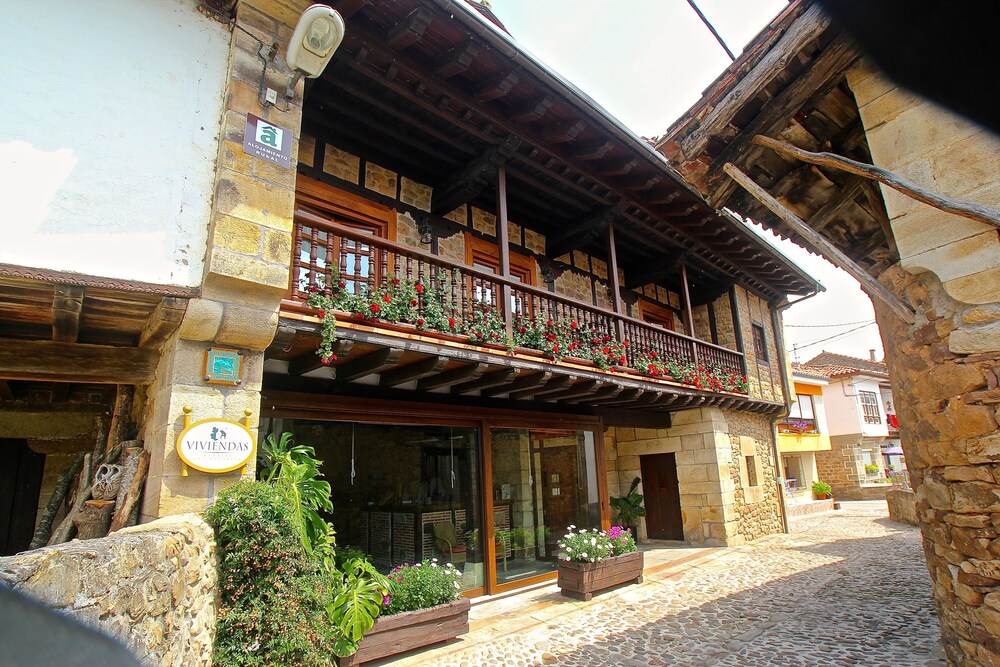 Apartamentos Rurales Pedredo 4951756 — Arenas De Iguna