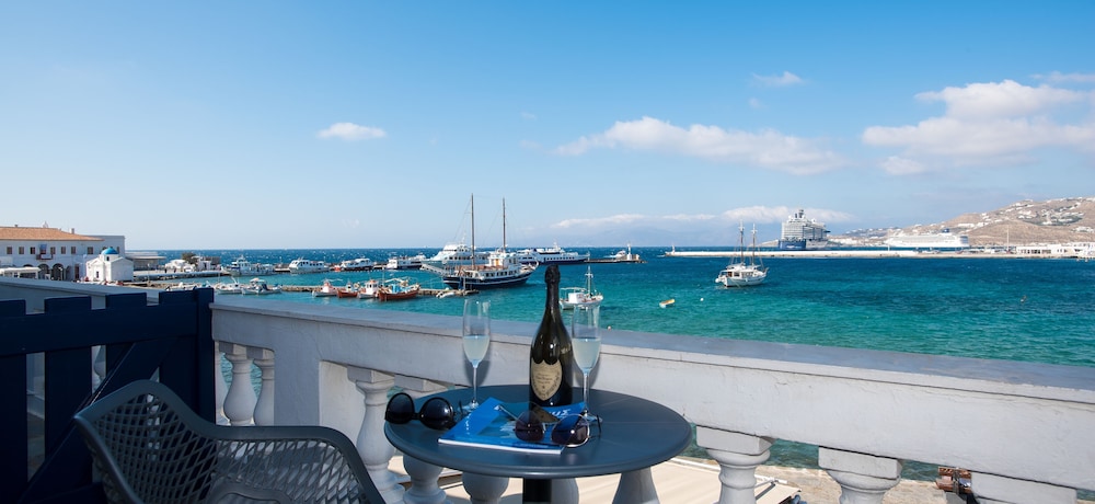 Mykonos Old Harbor Suite — 4-Star Luxury Hotel in Mykonos, Greece