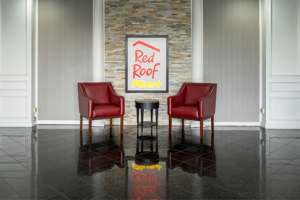 Red Roof Inn PLUS Newark Liberty Airport Carteret - photo 3