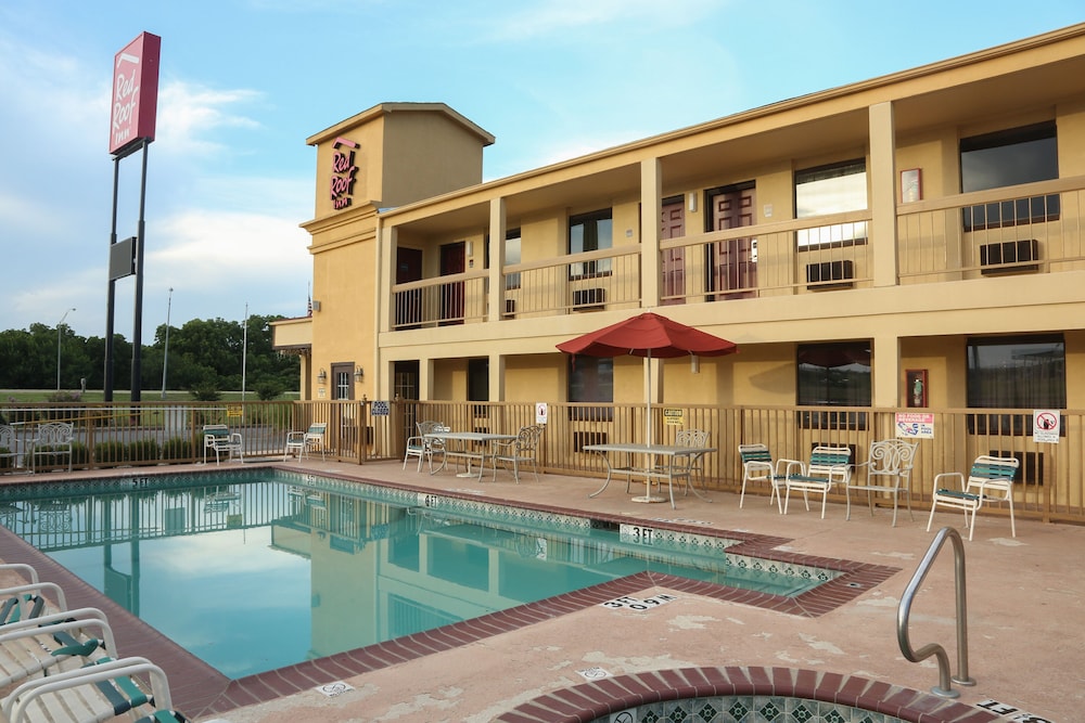 Red Roof Inn Ardmore - photo 13