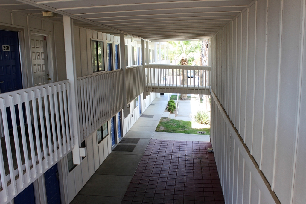 Motel 6 Coalinga CA East - photo 13
