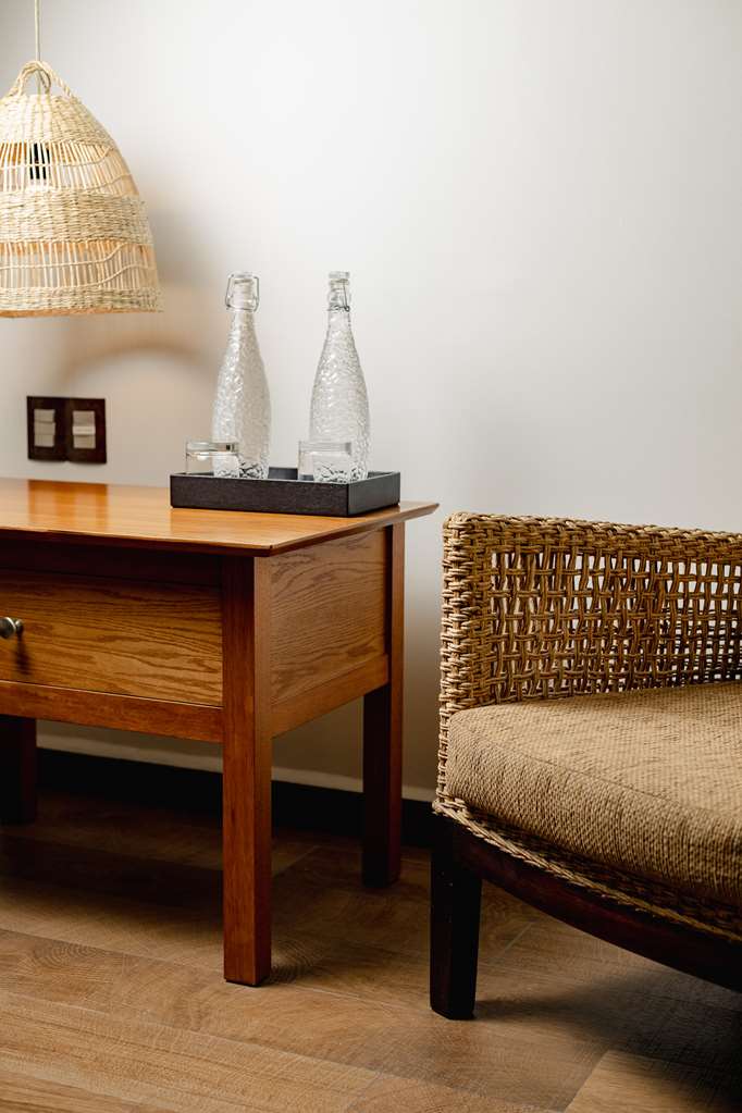 Bedside amenity general