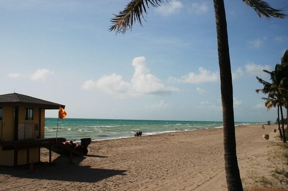Hollywood Beach Resort comfortable Large Studio — hotel in Hollywood
