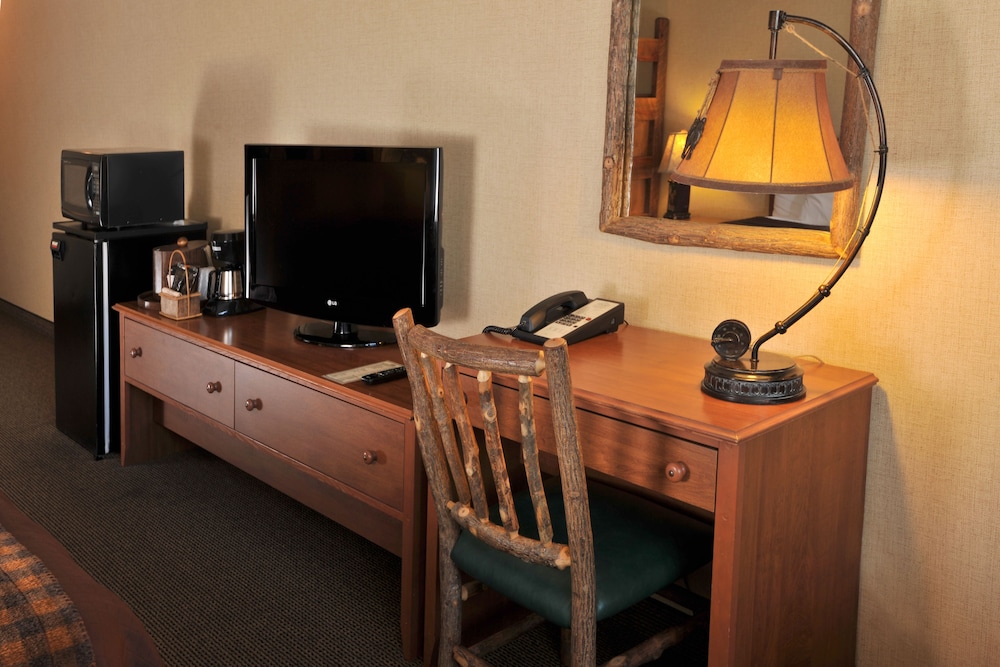 Boarders Inn & Suites by Cobblestone Hotels Waukon - photo 8