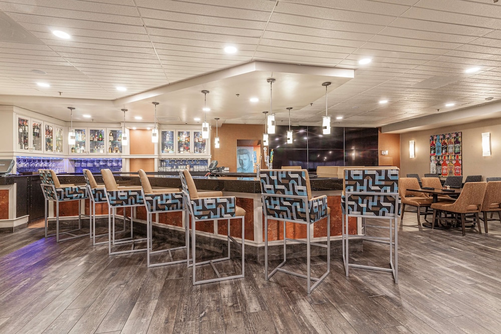 DoubleTree by Hilton Hotel Memphis - photo 47