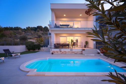 Hillside Apartments Murter — 4-Star Luxury Hotel in Murter, Croatia