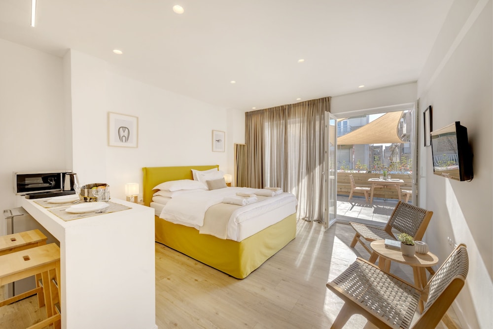 Maryflower Premium Apartments Piraeus — 4-Star Luxury Hotel in Piraeus, Greece