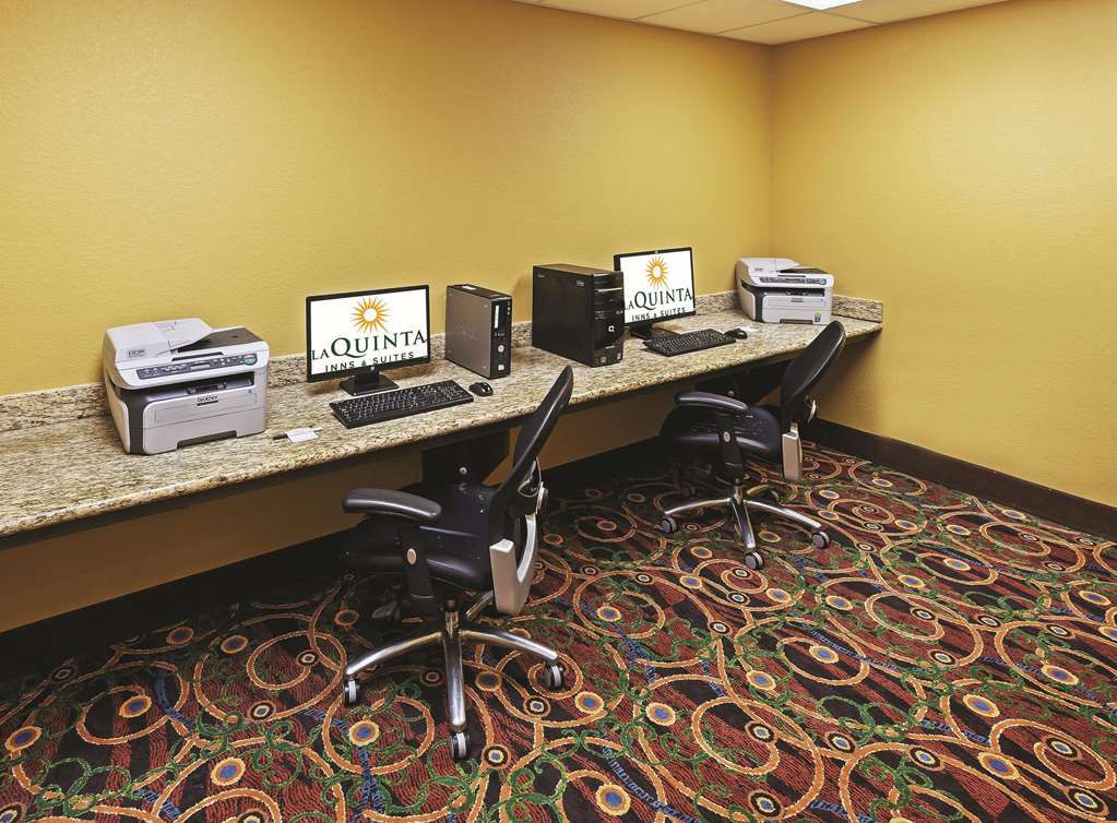 La Quinta Inn & Suites by Wyndham Searcy - photo 25