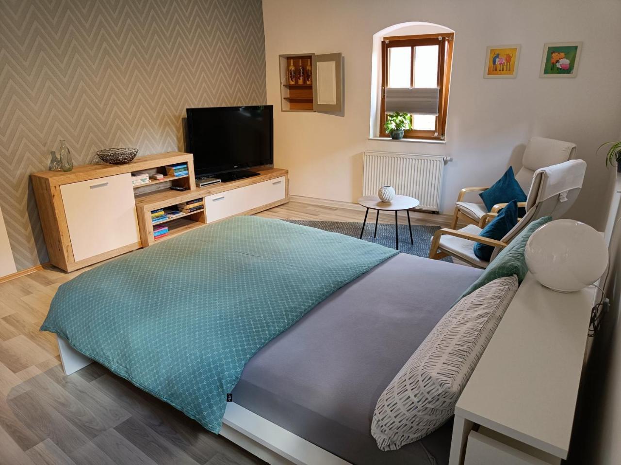 Charlys Ferienhaus — 4-Star Luxury Hotel in Volkach, Germany