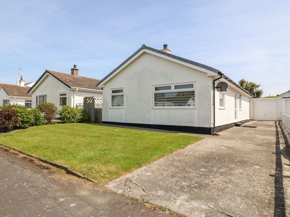 Jacuma in Rhosneigr, United Kingdom