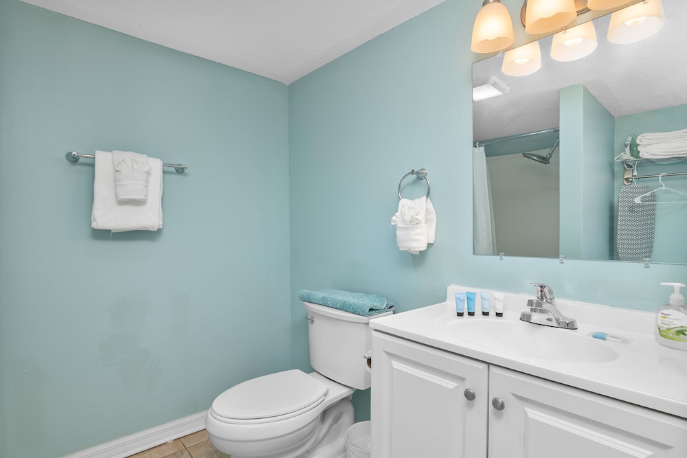 Latitude 26 Waterfront Resort & Marina - photo 60