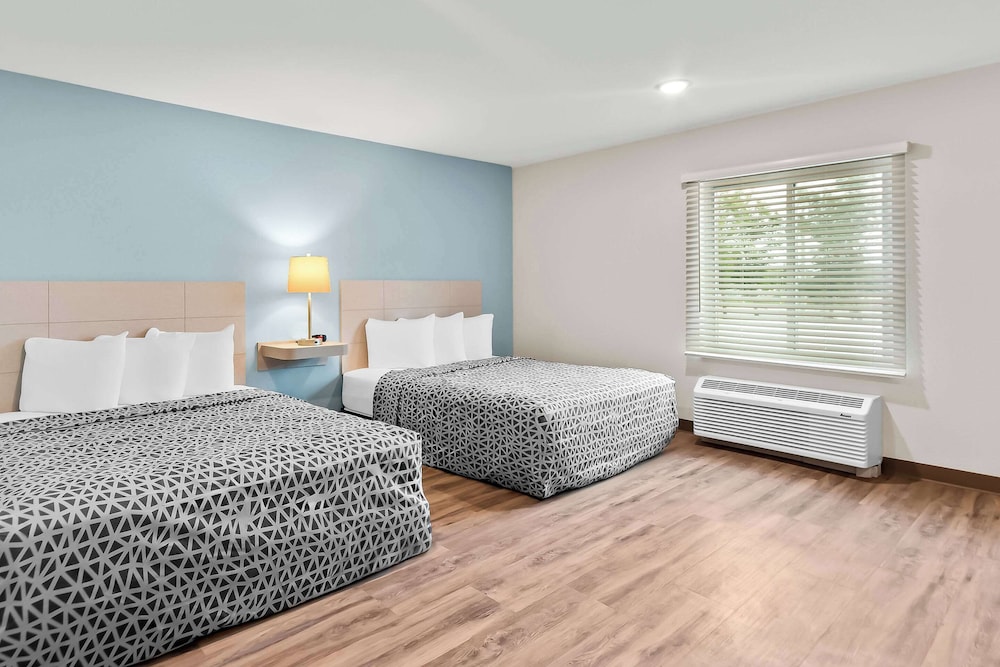 Woodspring Suites Pensacola West - photo 21