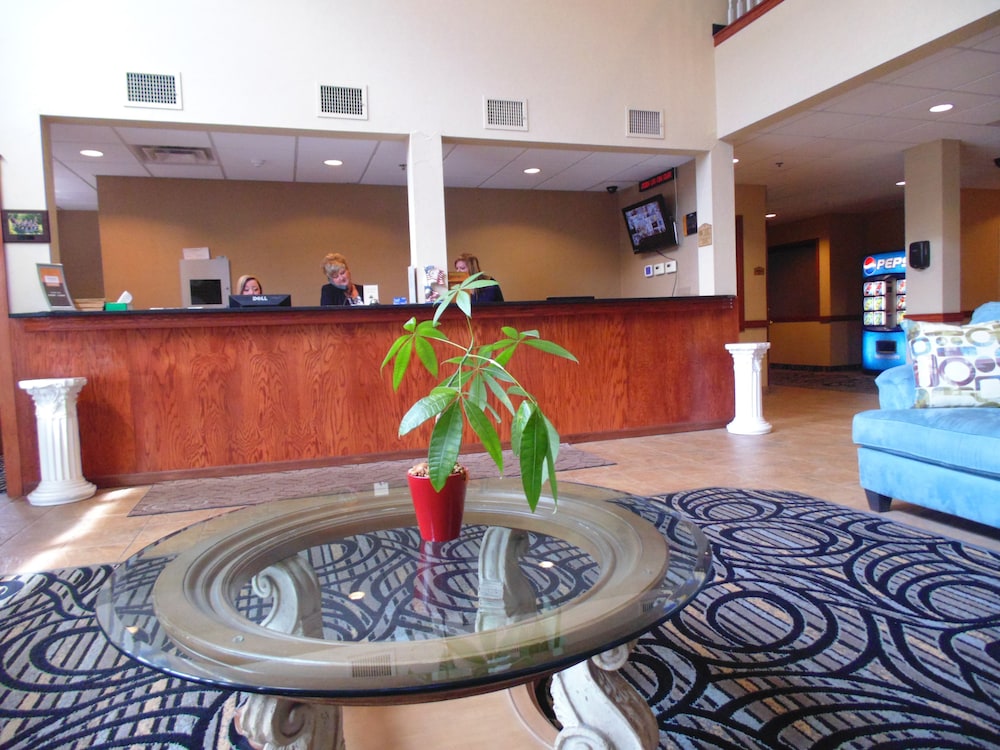 Lakeside Resort and Conference Center - photo 2