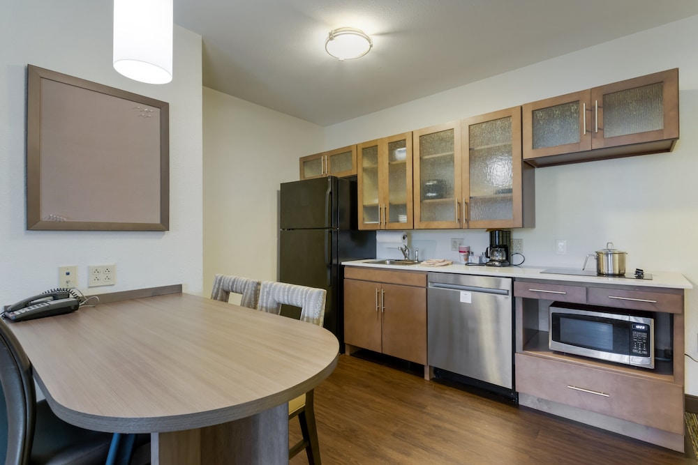 Candlewood Suites Reading by IHG - photo 6