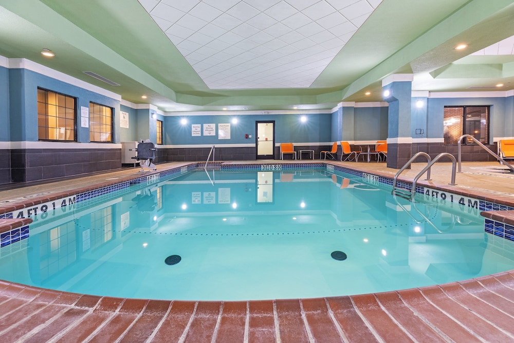 Holiday Inn Express Hotel & Suites GUYMON by IHG - photo 25