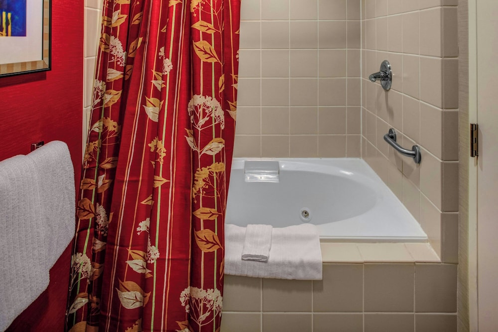 Courtyard by Marriott High Point - photo 26