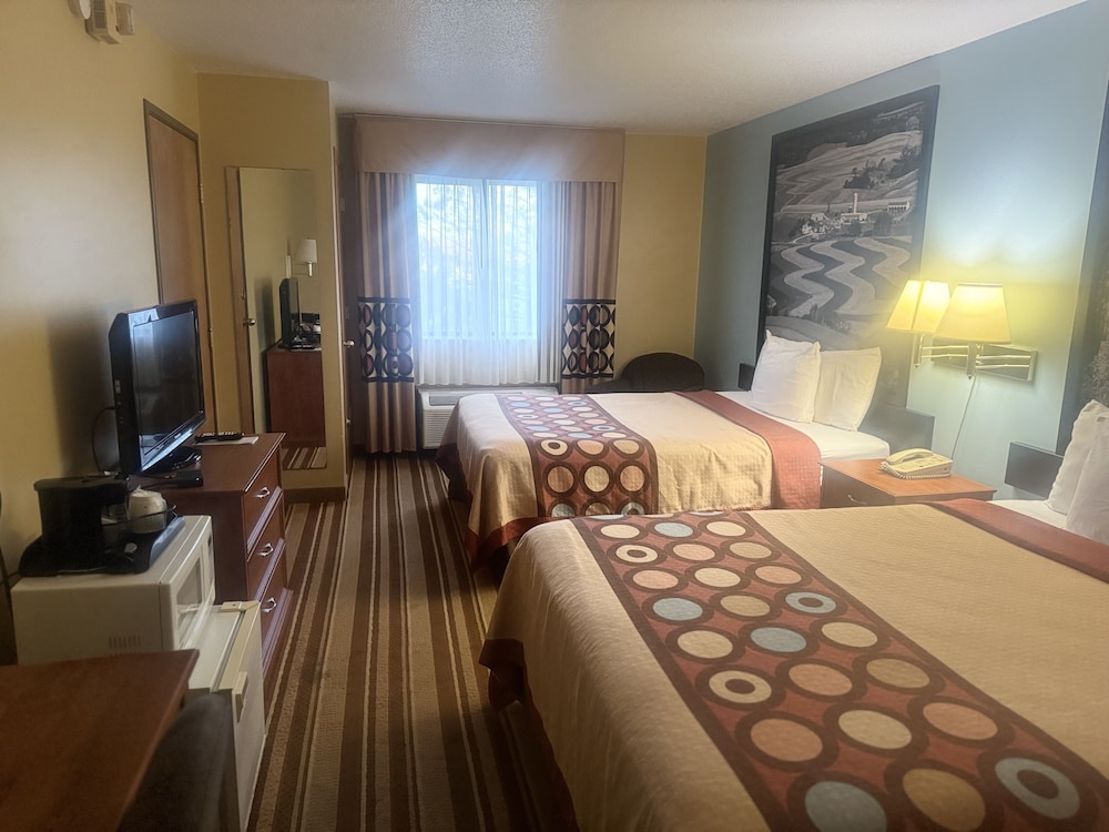 Super 8 by Wyndham Sparta - photo 11