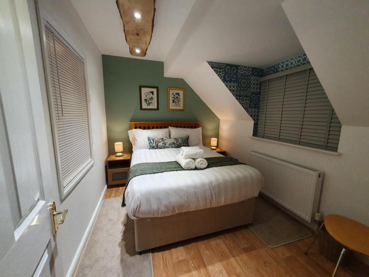 Riverwood Retreat Self Contained Lux Apartment Close to the Celtic Resort — 4-Star Luxury Hotel in Langstone, United Kingdom