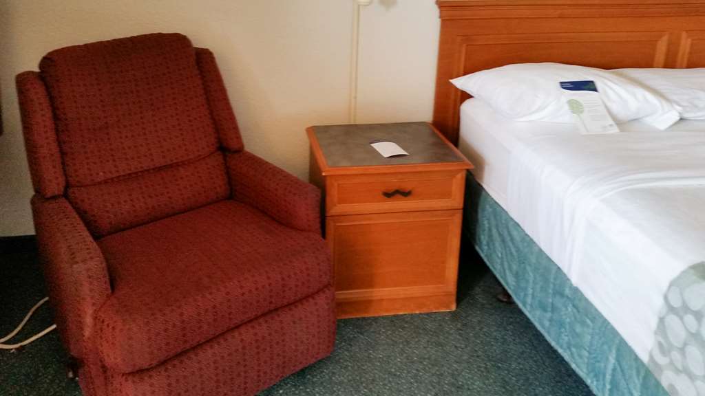 Motel 6 Monroe LA - photo 13