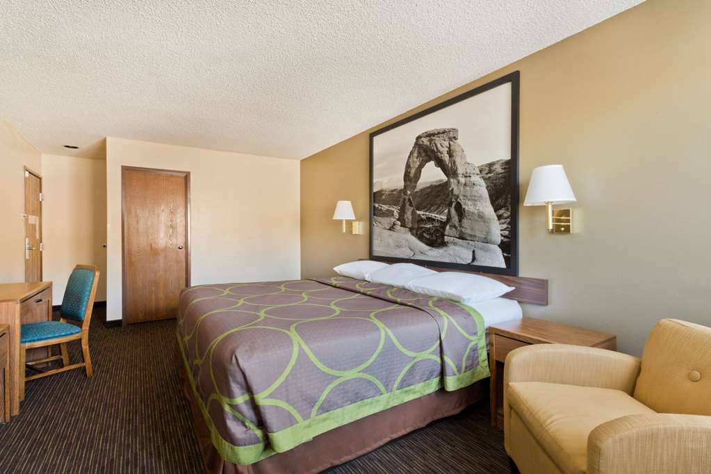 Super 8 by Wyndham Richfield UT - photo 9