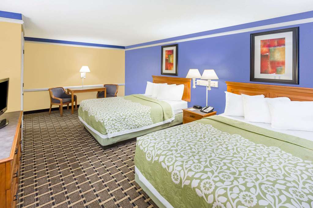 Days Inn by Wyndham Little Rock Medical Center - photo 10